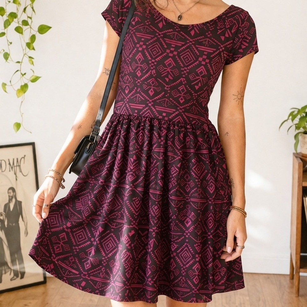 Vintage Wet Seal Fit & Flare Dress Geometric Aztec Tribal Print Skater Sz M Boho
